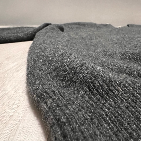 Uniqlo cashmere sweater. Fall 2015. - Picture 3 of 8